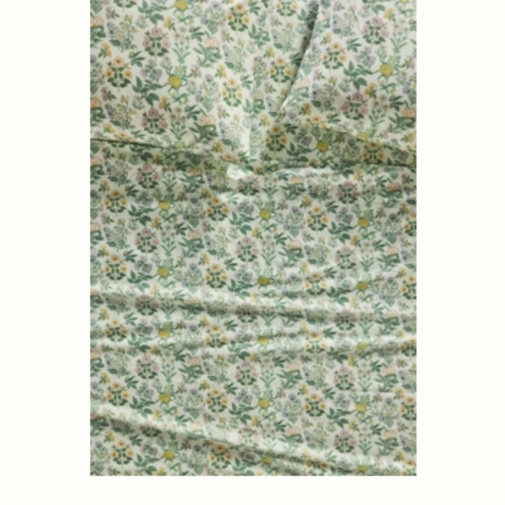 Organic cotton percale pillowcases by Anthropologie